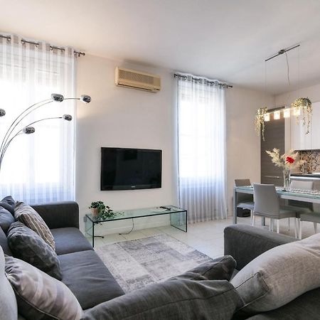 Apartmán Primopiano - Battaglia A Milán Exteriér fotografie